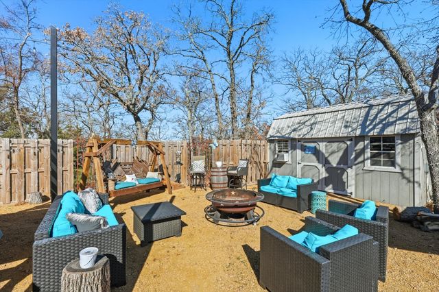 10325 E Fm 922, Tioga, TX 76271