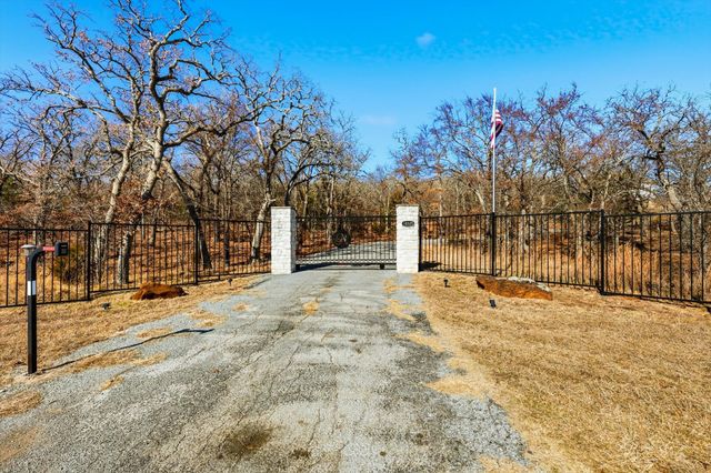 10325 E Fm 922, Tioga, TX 76271