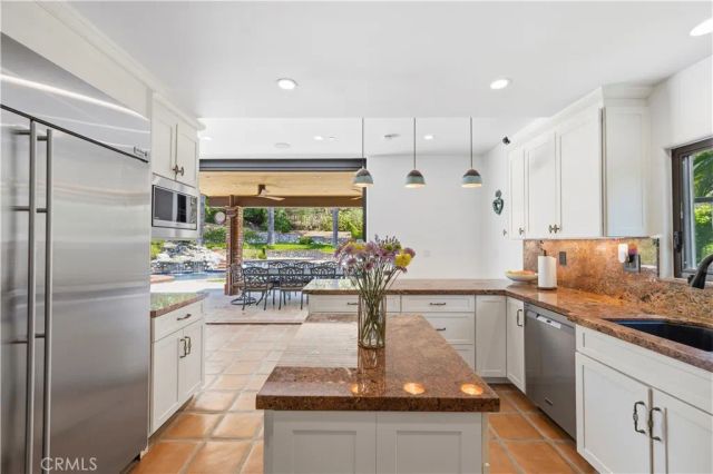 3728 Park Colony Court, Agoura Hills, CA 91301