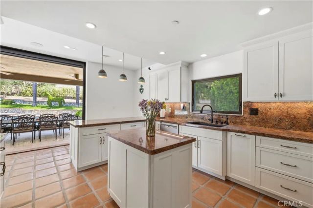 3728 Park Colony Court, Agoura Hills, CA 91301