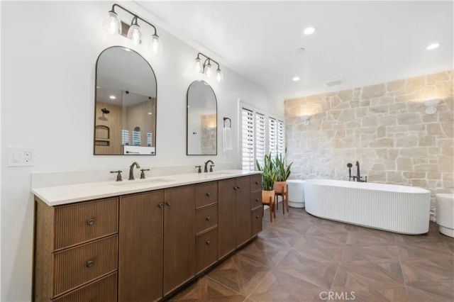 3728 Park Colony Court, Agoura Hills, CA 91301