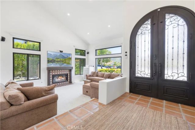 3728 Park Colony Court, Agoura Hills, CA 91301