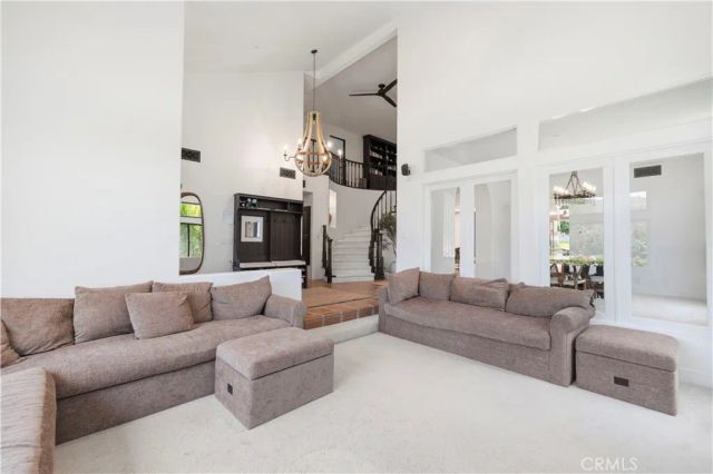 3728 Park Colony Court, Agoura Hills, CA 91301