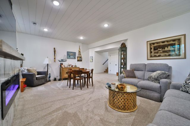 13792 Oakwood Drive, Baxter, MN 56425