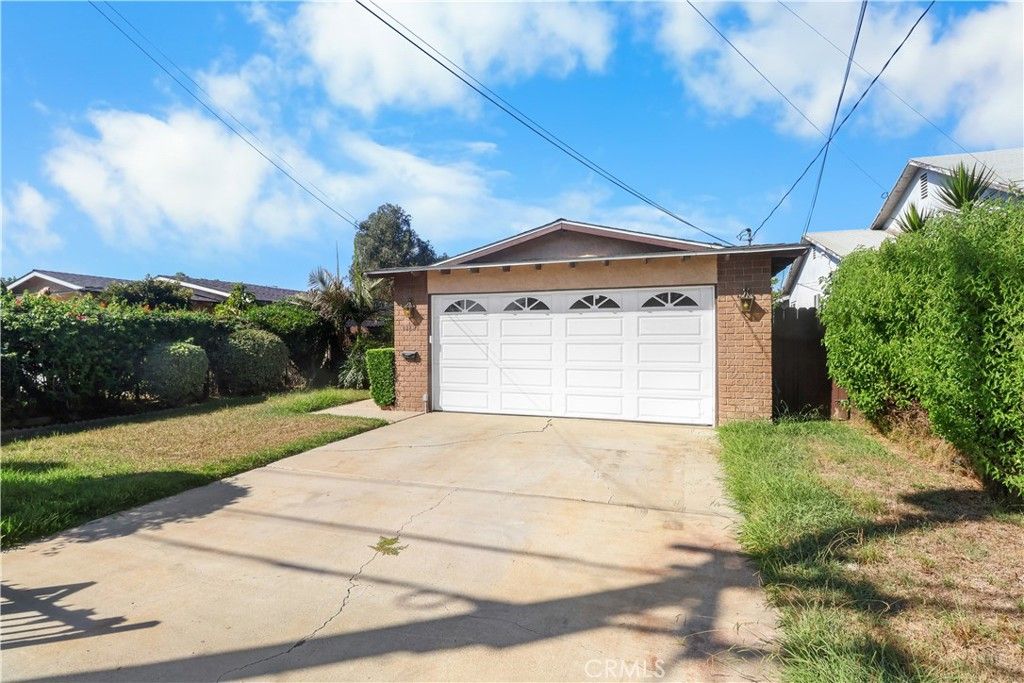 10829 Firmona Avenue, Inglewood, CA 90304 — photo 2