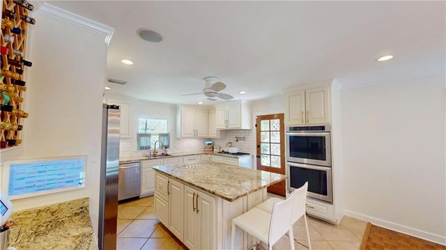 137 Batre Lane, Mobile, AL 36608