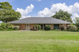 3212 Captain Cade Road, Broussard, LA 70518