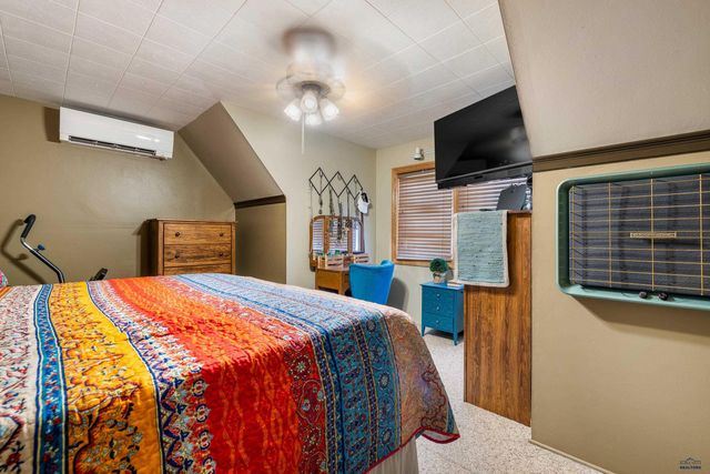 705 HARTER DR, Rapid City, SD 57702