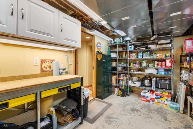 705 HARTER DR, Rapid City, SD 57702