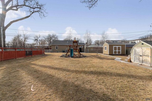 705 HARTER DR, Rapid City, SD 57702