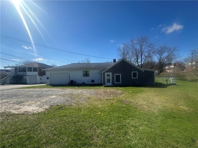 514 Penn High Park Road, Jeannette, PA 15644