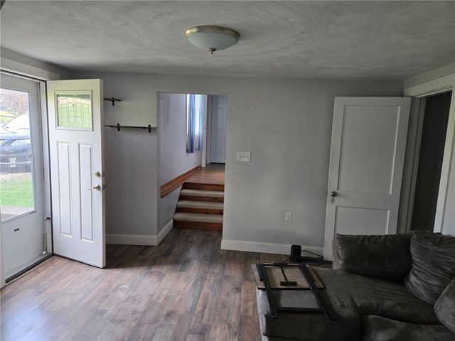 514 Penn High Park Road, Jeannette, PA 15644