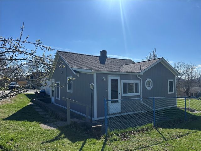 514 Penn High Park Road, Jeannette, PA 15644