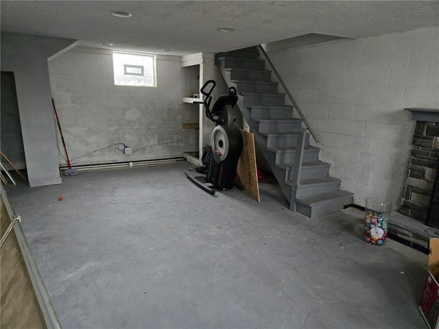 514 Penn High Park Road, Jeannette, PA 15644