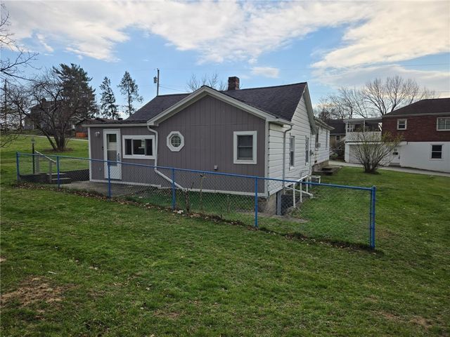 514 Penn High Park Road, Jeannette, PA 15644