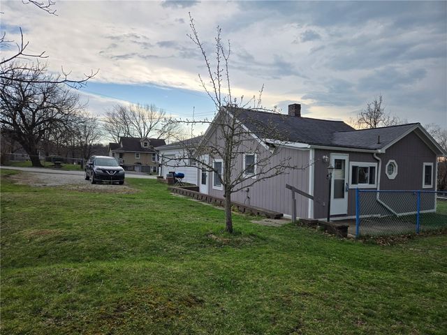 514 Penn High Park Road, Jeannette, PA 15644