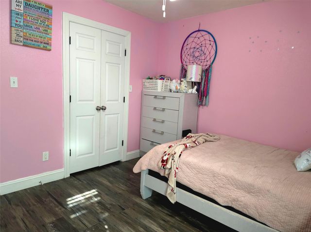 7013 Kelliwood Drive, Port Arthur, TX 77642