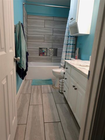 7013 Kelliwood Drive, Port Arthur, TX 77642