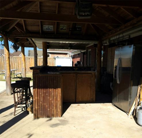 7013 Kelliwood Drive, Port Arthur, TX 77642