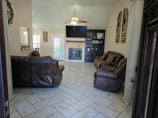 7013 Kelliwood Drive, Port Arthur, TX 77642