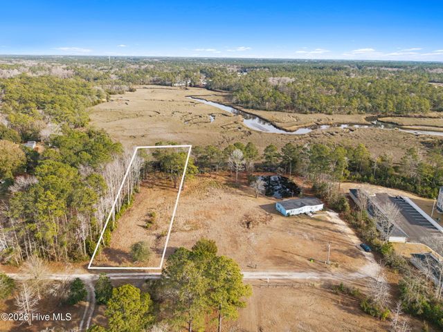 250 Edgewater Drive SW, Shallotte, NC 28470