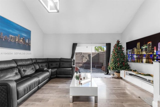 12909 SW 64th Ln, Miami, FL 33183