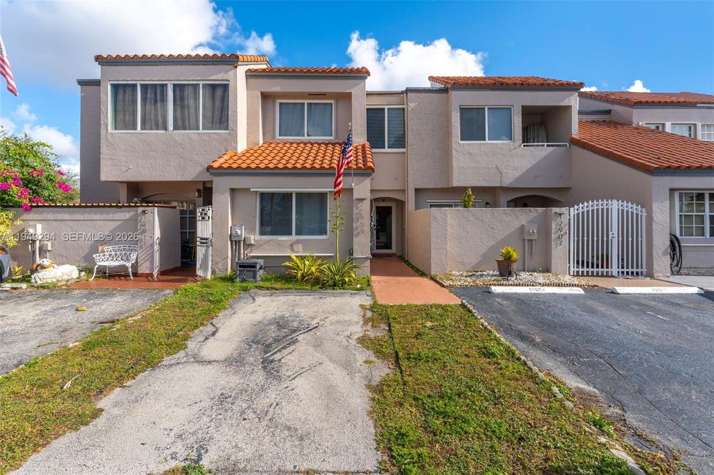 12909 SW 64th Ln, Miami, FL 33183