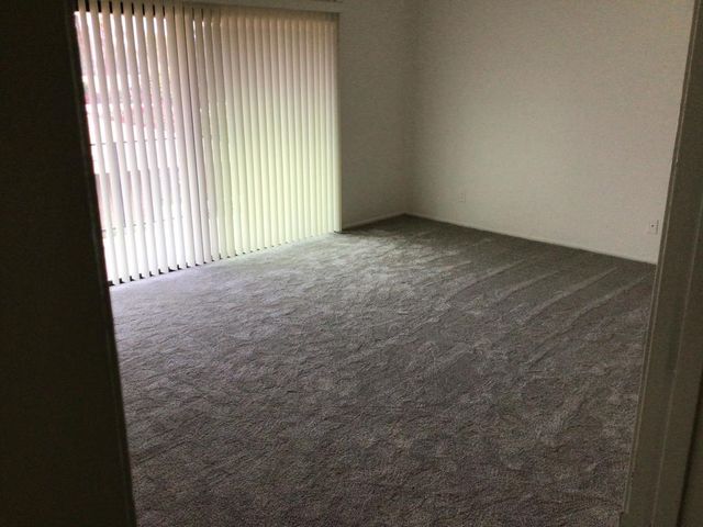 2420 Los Coyotes Drive, Palm Springs, CA 92264