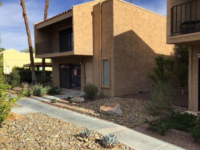 2420 Los Coyotes Drive, Palm Springs, CA 92264