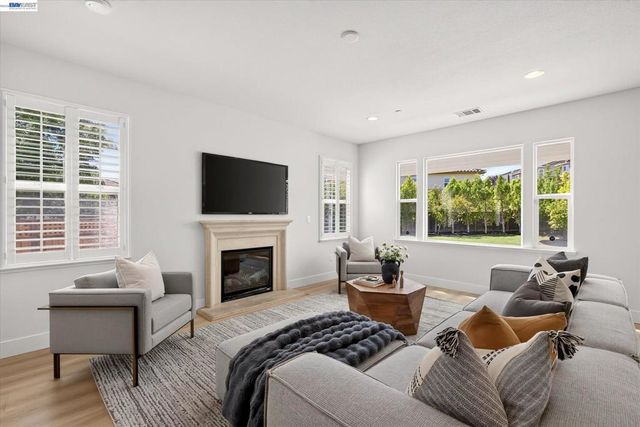 4278 Jordan Ranch Dr, Dublin, CA 94568