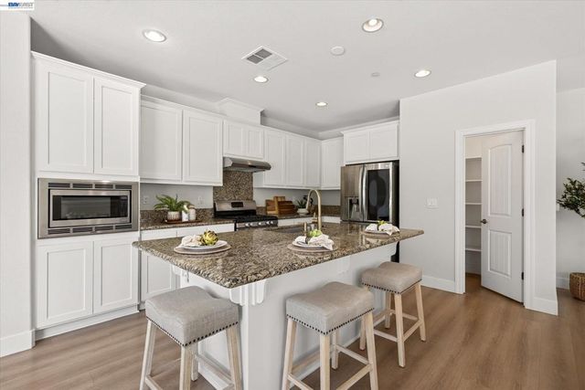 4278 Jordan Ranch Dr, Dublin, CA 94568