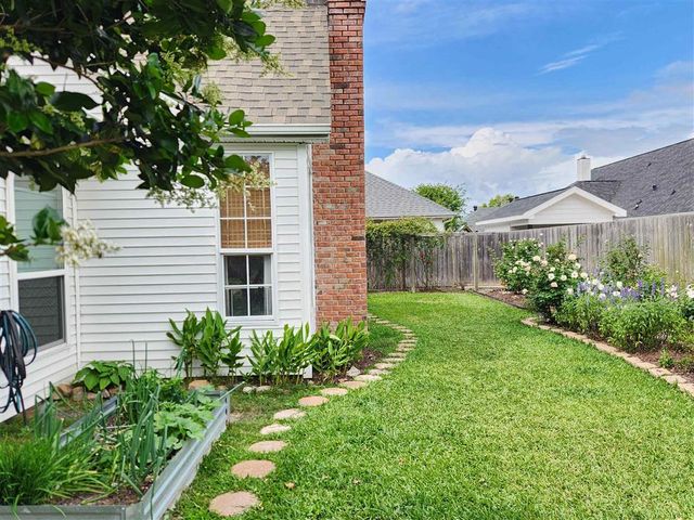 4215 W Jevon Lane, Lake Charles, LA 70605