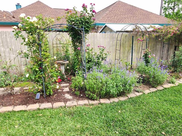 4215 W Jevon Lane, Lake Charles, LA 70605