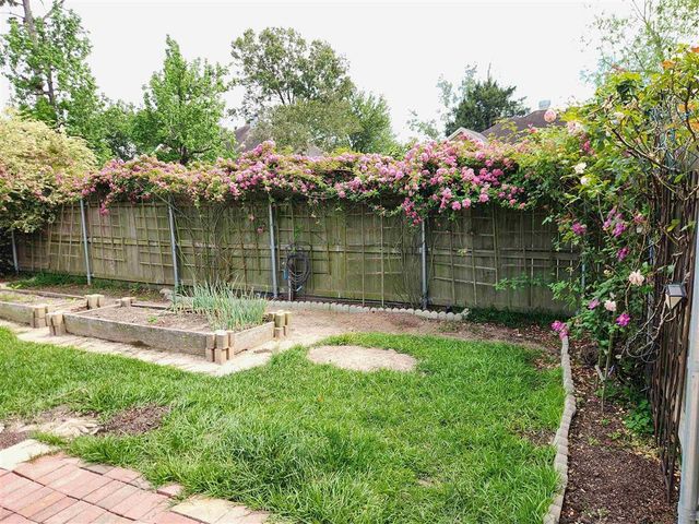 4215 W Jevon Lane, Lake Charles, LA 70605