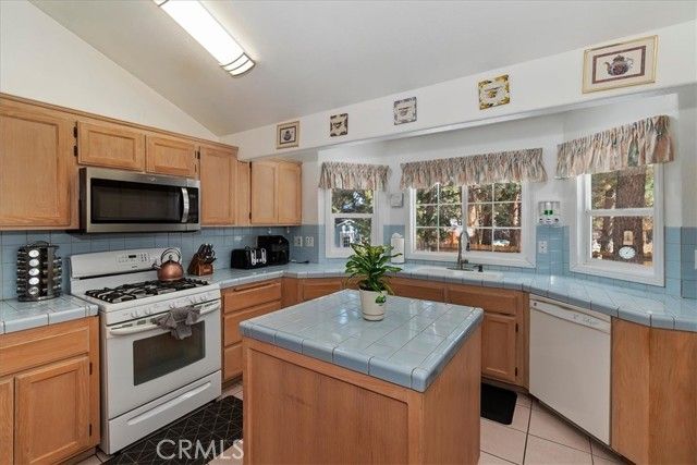 737 E Mountain View, Other - See Remarks, CA 92314