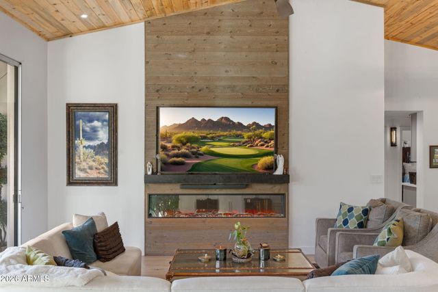 9711 E PERSHING Avenue, Scottsdale, AZ 85260