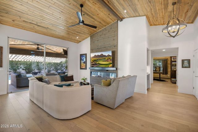 9711 E PERSHING Avenue, Scottsdale, AZ 85260