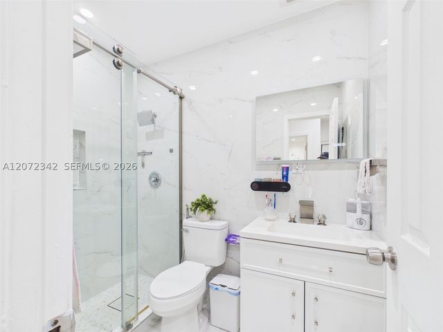 9601 SW 183rd St, Palmetto Bay, FL 33157