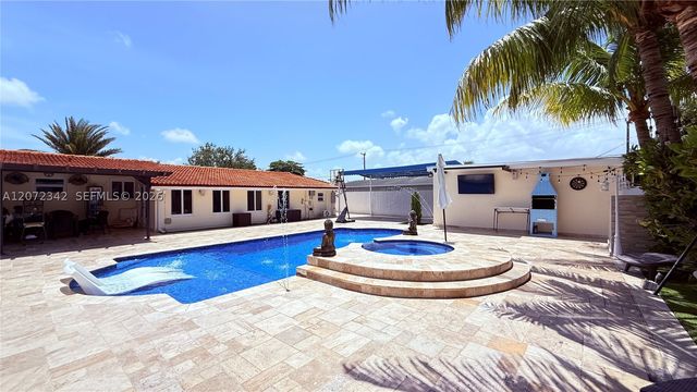 9601 SW 183rd St, Palmetto Bay, FL 33157