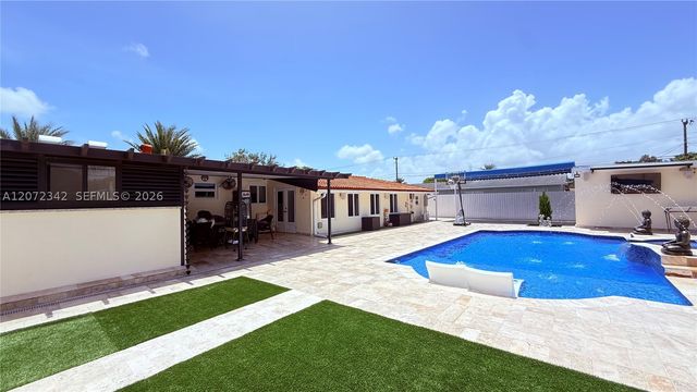 9601 SW 183rd St, Palmetto Bay, FL 33157