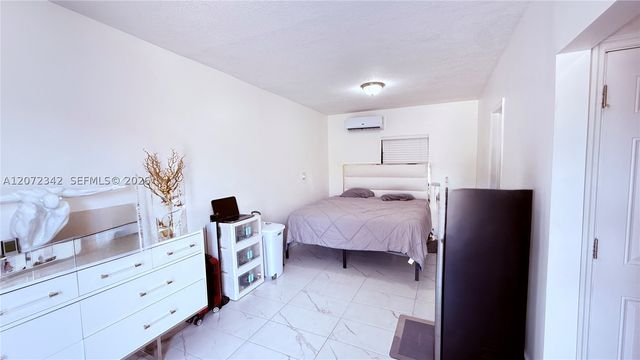 9601 SW 183rd St, Palmetto Bay, FL 33157