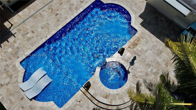 9601 SW 183rd St, Palmetto Bay, FL 33157