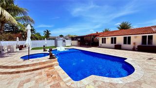 9601 SW 183rd St, Palmetto Bay, FL 33157