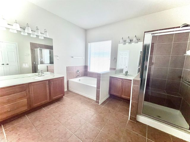 249 Newberry TRL, San Marcos, TX 78666