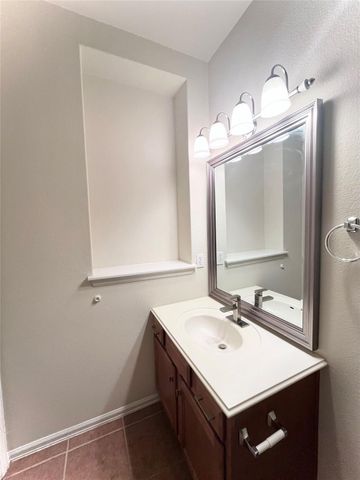 249 Newberry TRL, San Marcos, TX 78666