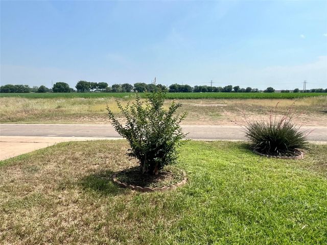 249 Newberry TRL, San Marcos, TX 78666