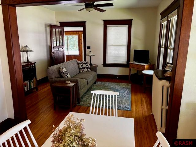 327 W Broadway Avenue, St. Peter, MN 56082