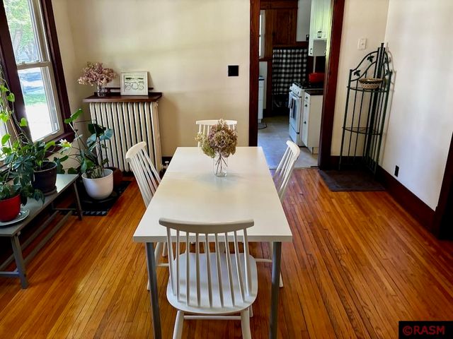 327 W Broadway Avenue, St. Peter, MN 56082