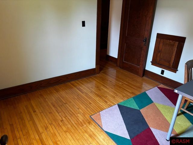 327 W Broadway Avenue, St. Peter, MN 56082