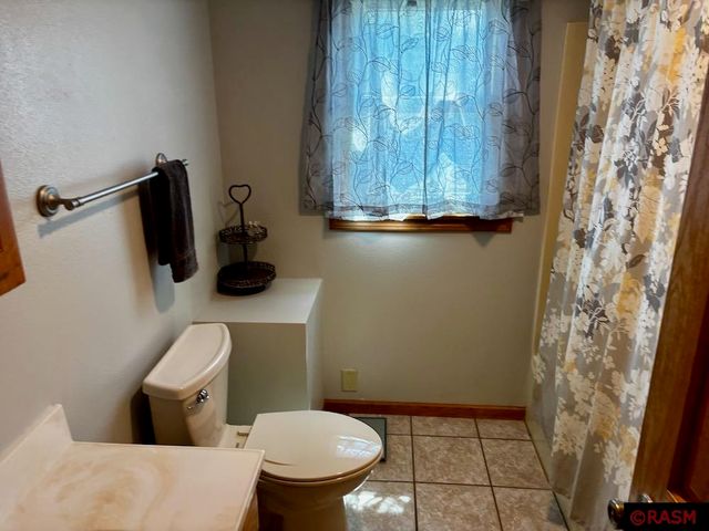 327 W Broadway Avenue, St. Peter, MN 56082